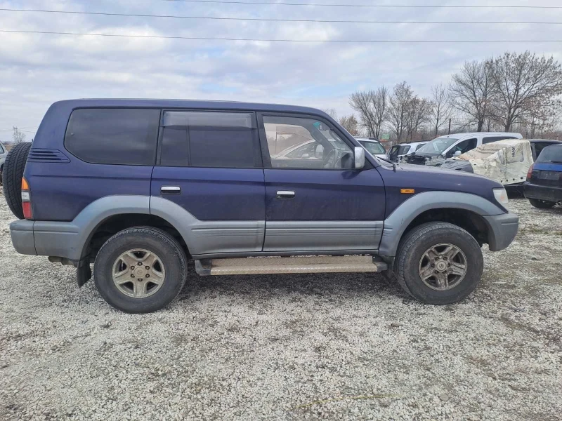 Toyota Land cruiser 3.0TDI, снимка 5 - Автомобили и джипове - 48962630