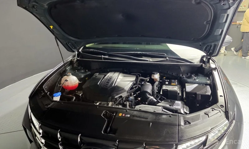 Hyundai Tucson, снимка 6 - Автомобили и джипове - 53226394