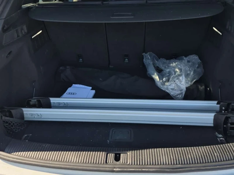 Audi Q5 * KOMFORT * 2 КЛЮЧА * ПОДГРЕВИ * CARFAX, снимка 13 - Автомобили и джипове - 53529657