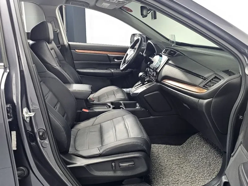 Honda Cr-v 1.5 Touring 4Wd, снимка 11 - Автомобили и джипове - 55348727