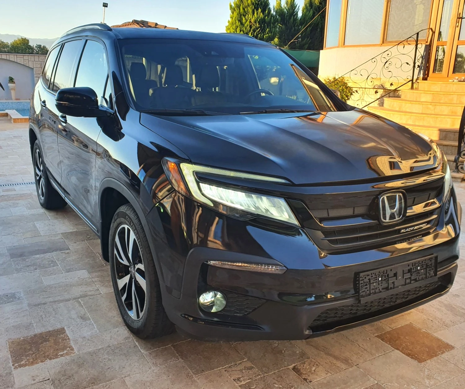 Honda Pilot Black Edition AWD - изображение 2