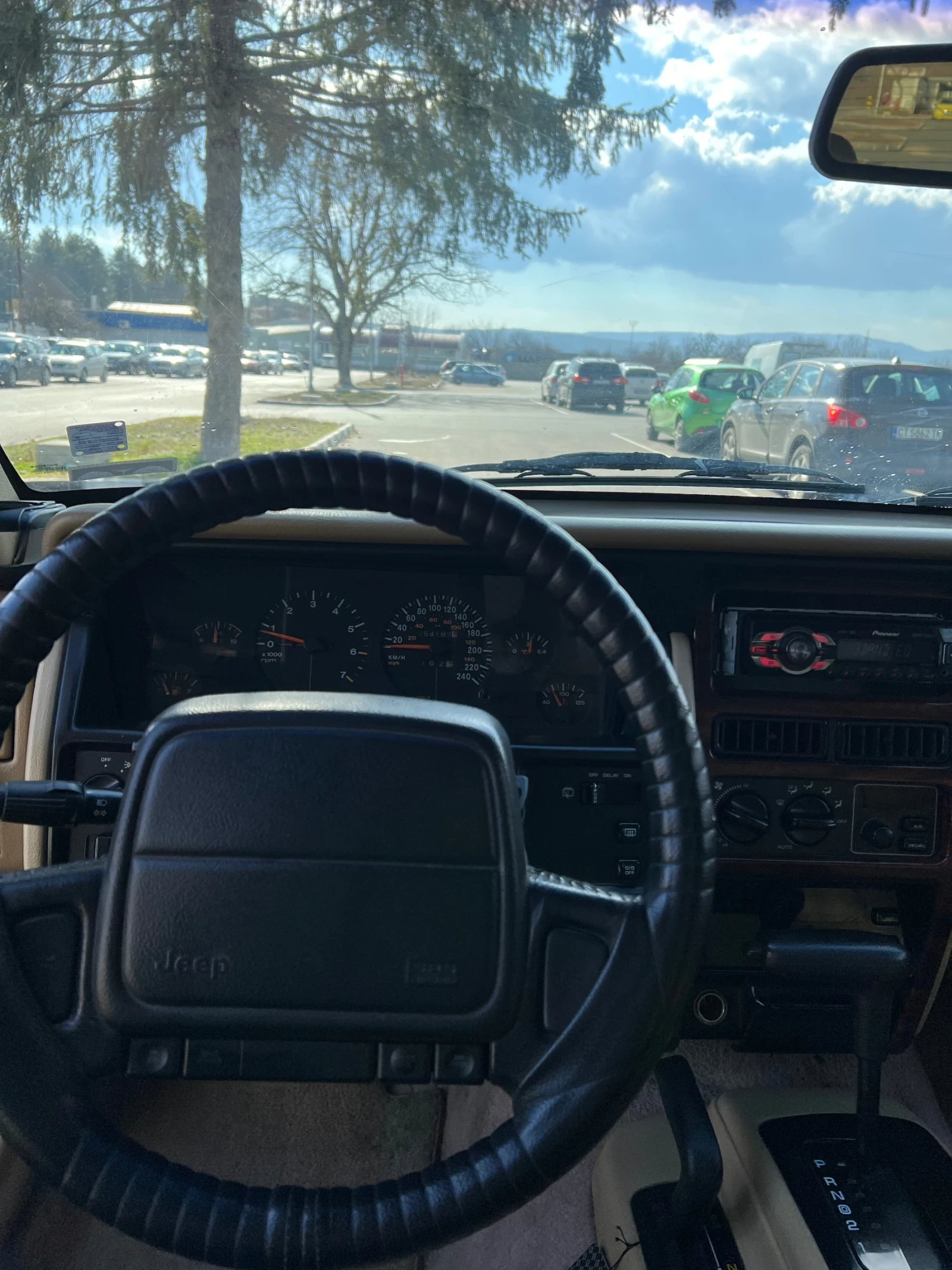 Jeep Grand cherokee 5.2 LPG - изображение 10