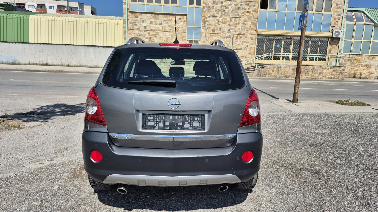 Opel Antara 3.2i V6* Автомат* Swiss* Cosmo* 4Х4* Промоция - изображение 4