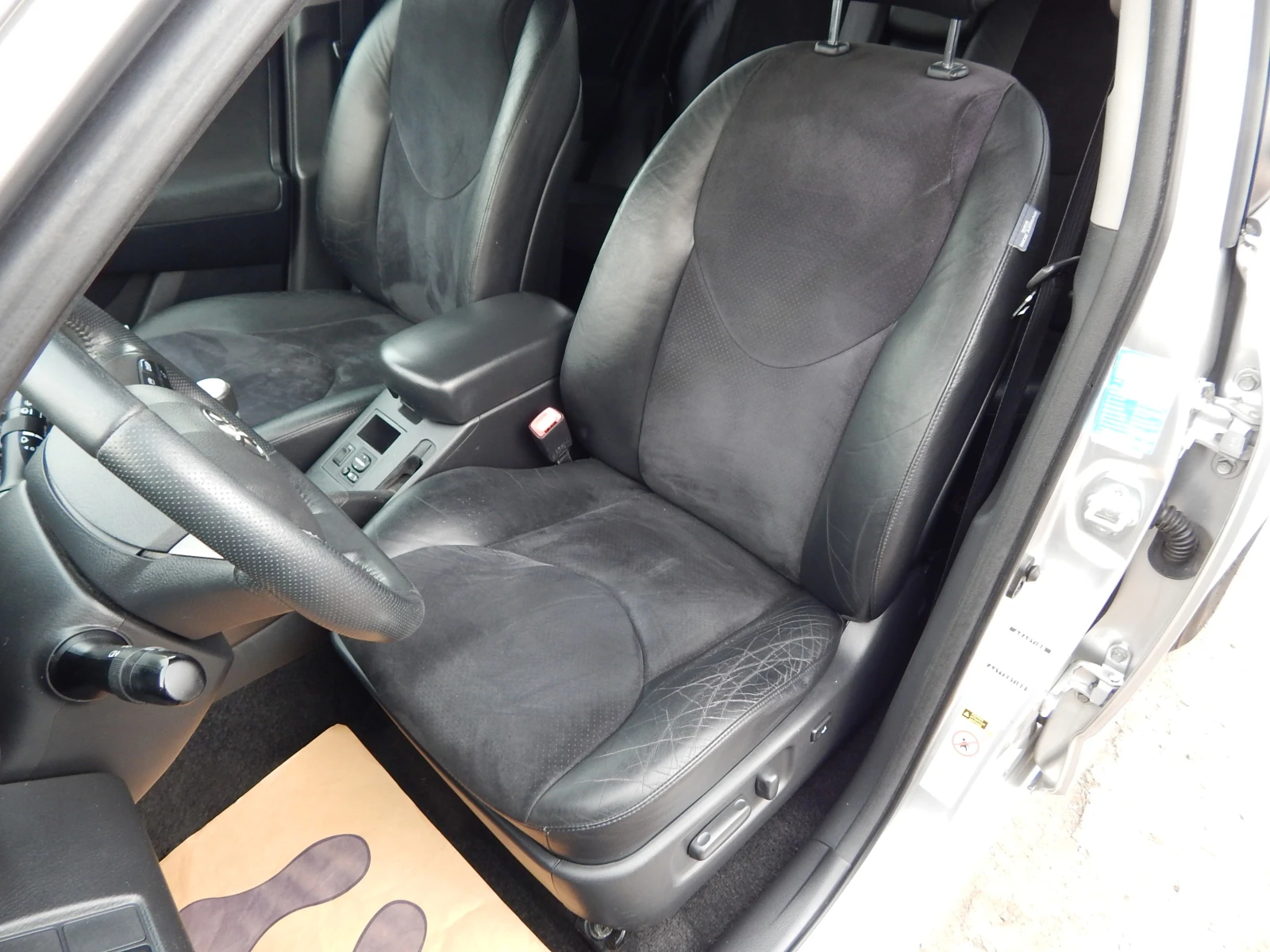 Toyota Rav4 2.0i* 4x4* , снимка 12 - Автомобили и джипове - 53927399