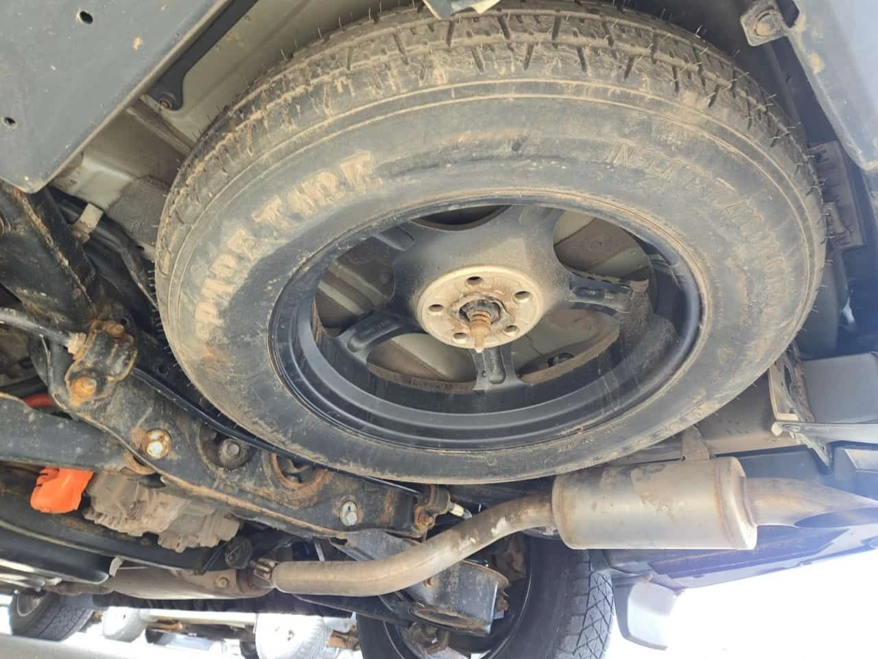 Toyota Highlander HYBRID XLE | ШИБИДАХ  | 2 КЛЮЧА | CARFAX, снимка 15 - Автомобили и джипове - 53940306