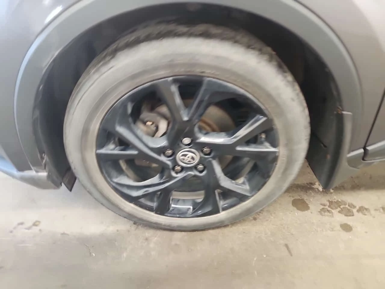 Toyota C-HR * LE * ДВА КЛЮЧА* ГЛАВНО ПРЕДСТАВИТЕЛСТВО* , снимка 7 - Автомобили и джипове - 54043537