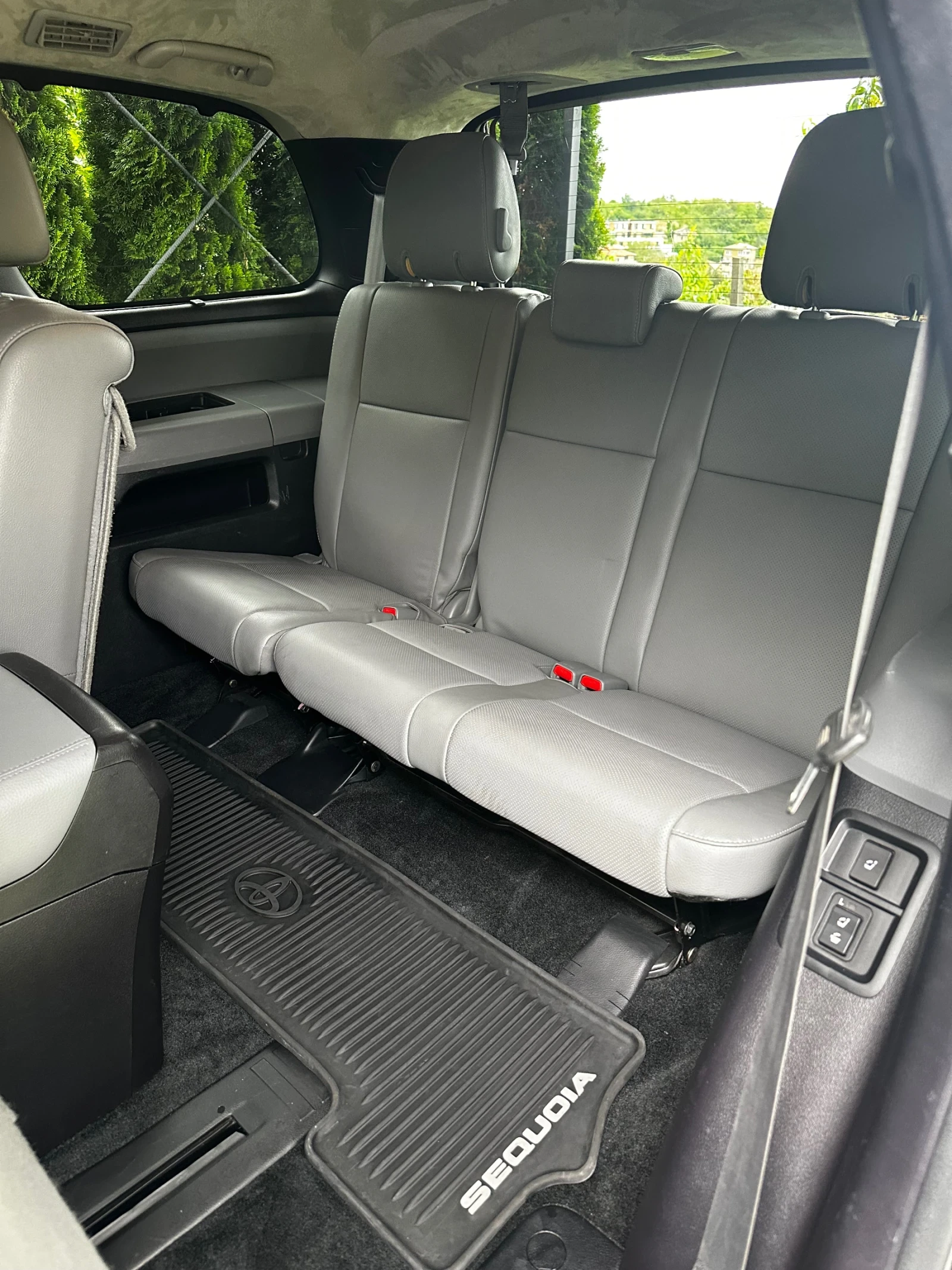 Toyota Sequoia PLATINUM* FACE* 142.000km.TOP.1ви СОБСТВЕНИК , снимка 8 - Автомобили и джипове - 54587028