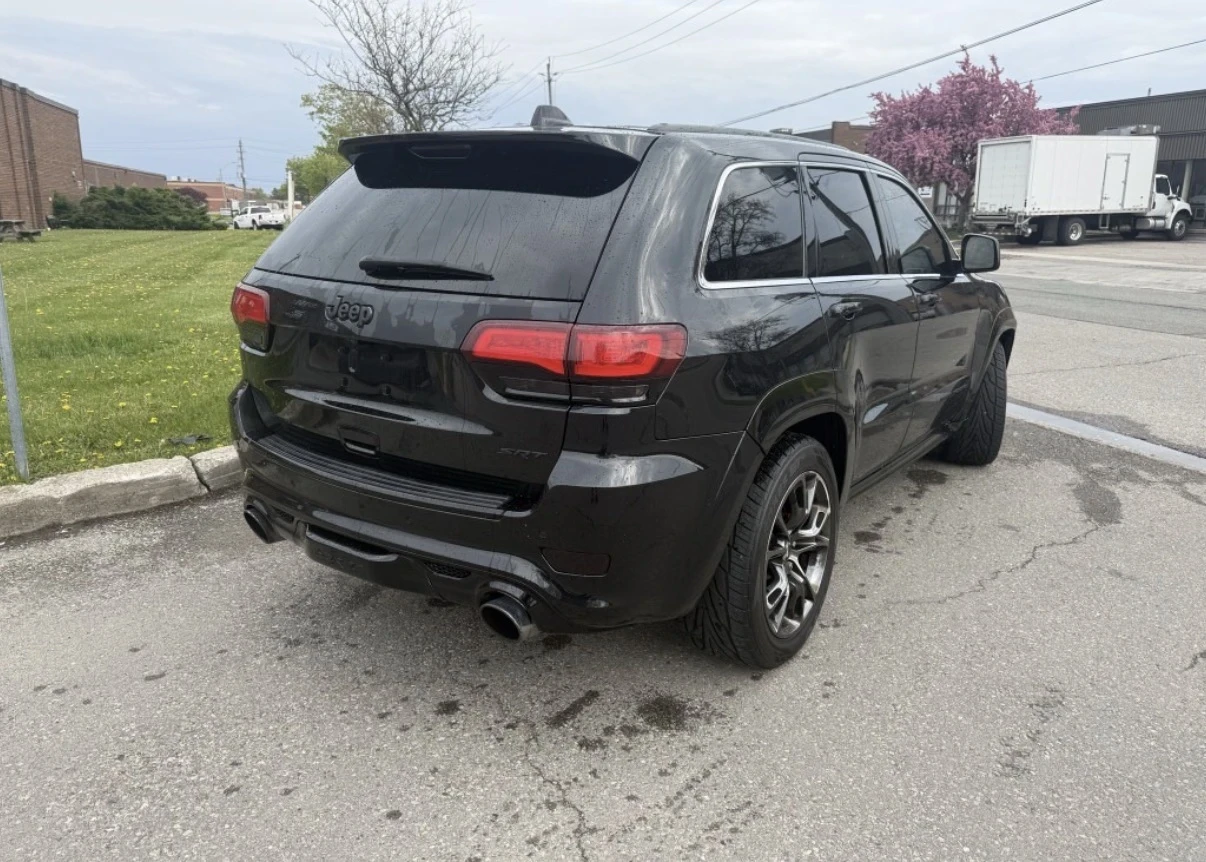 Jeep Grand cherokee SRT 6.4 * HARMON KARDON * ПАНОРАМА * CARFAX * , снимка 3 - Автомобили и джипове - 54602592