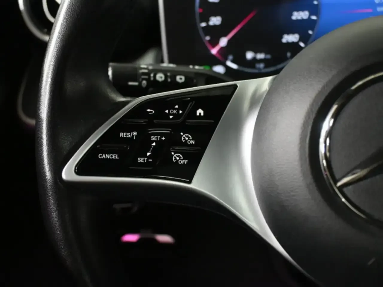 Mercedes-Benz GLC 300 4MATIC | 360 Camera | Ambient Light | Distronic, снимка 10 - Автомобили и джипове - 54870815