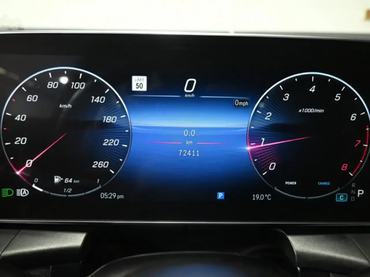 Mercedes-Benz GLC 300 4MATIC | 360 Camera | Ambient Light | Distronic, снимка 9 - Автомобили и джипове - 54870815