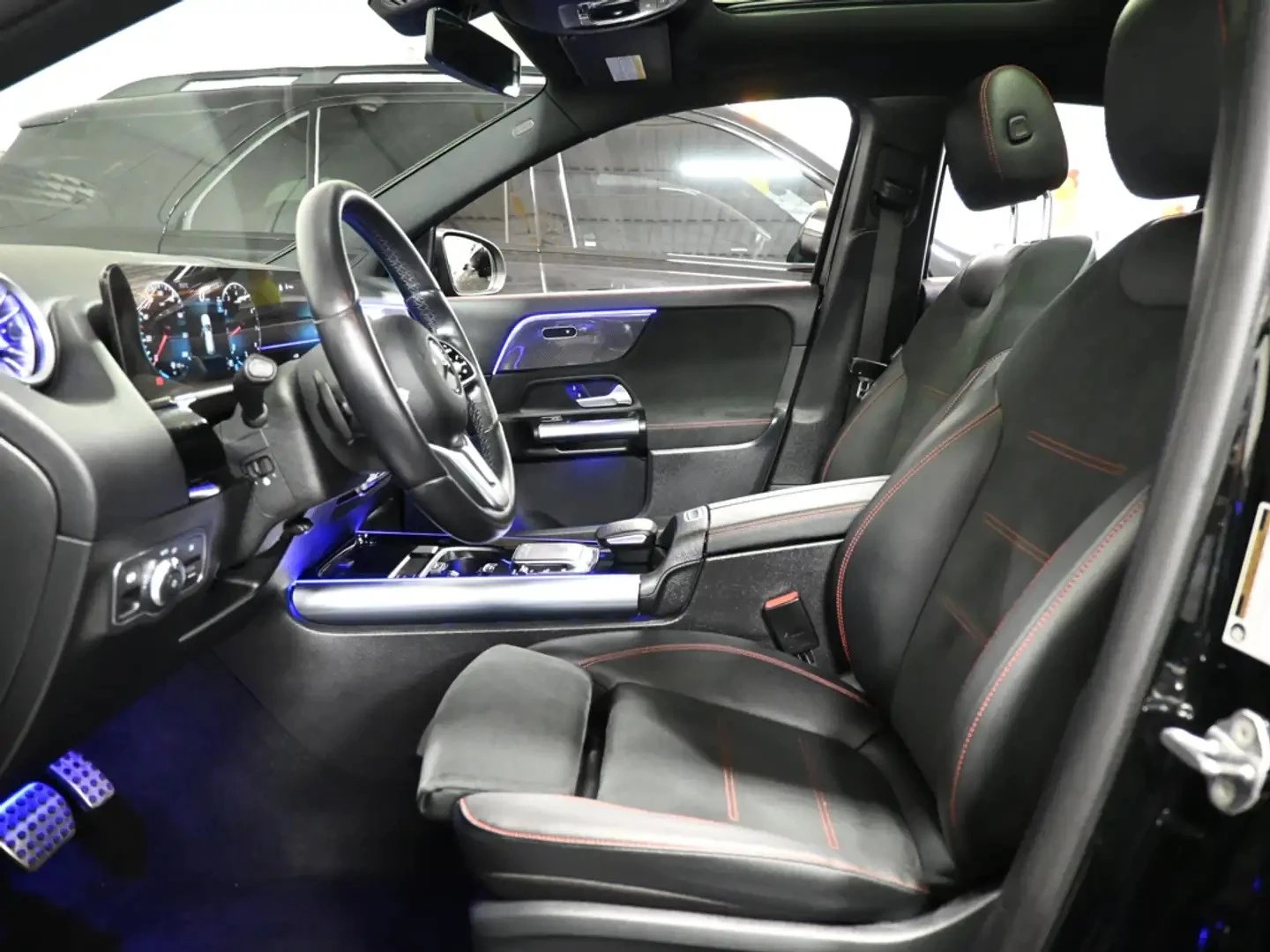 Mercedes-Benz GLA 250 AMG PKG ЦЕНА ДО БЪЛГАРИЯ РЕГИСТРАЦИЯ & АВТОКРЕДИТ, снимка 14 - Автомобили и джипове - 55189158