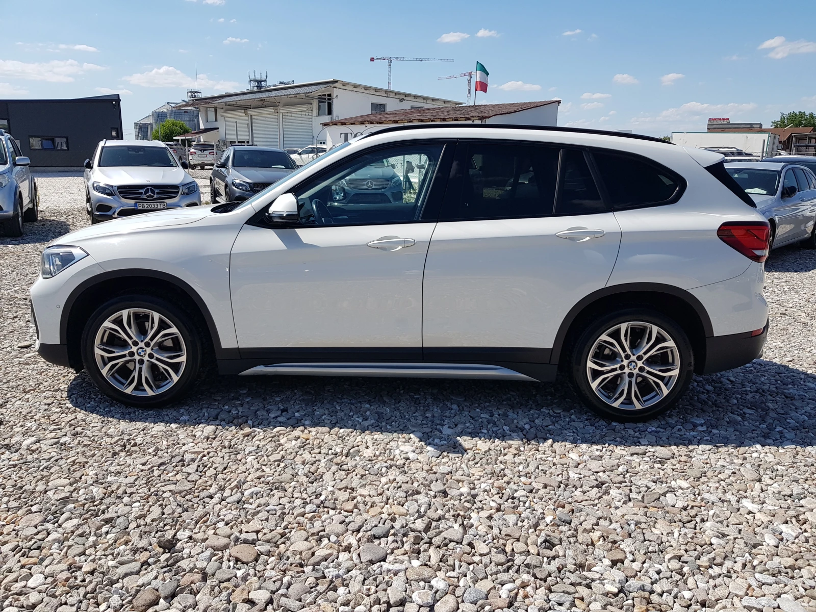 BMW X1 2.0D XDRIVE-150 к.с. EURO-6D HEAD-UP/KEY LESS/, снимка 8 - Автомобили и джипове - 55234103