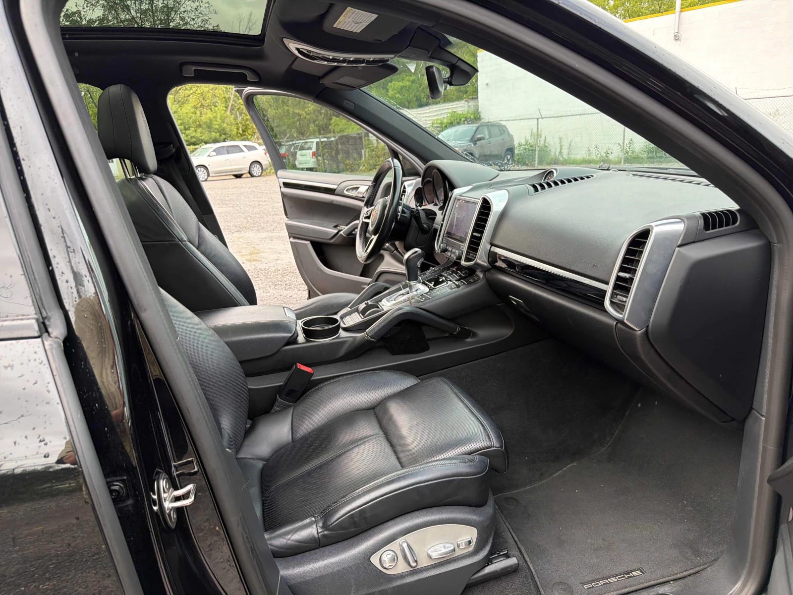 Porsche Cayenne AWD | CARFAX | ���������� ��� ������������ ������  | Mobile.bg � ����������� 10