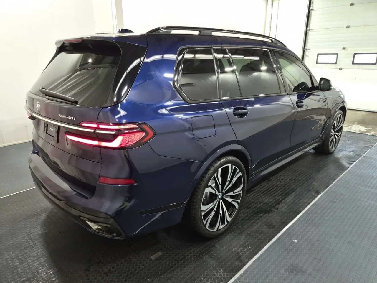 BMW X7 Sports Activity Vehicle Xdrive40i  CARFAX | Mobile.bg � ����������� 2