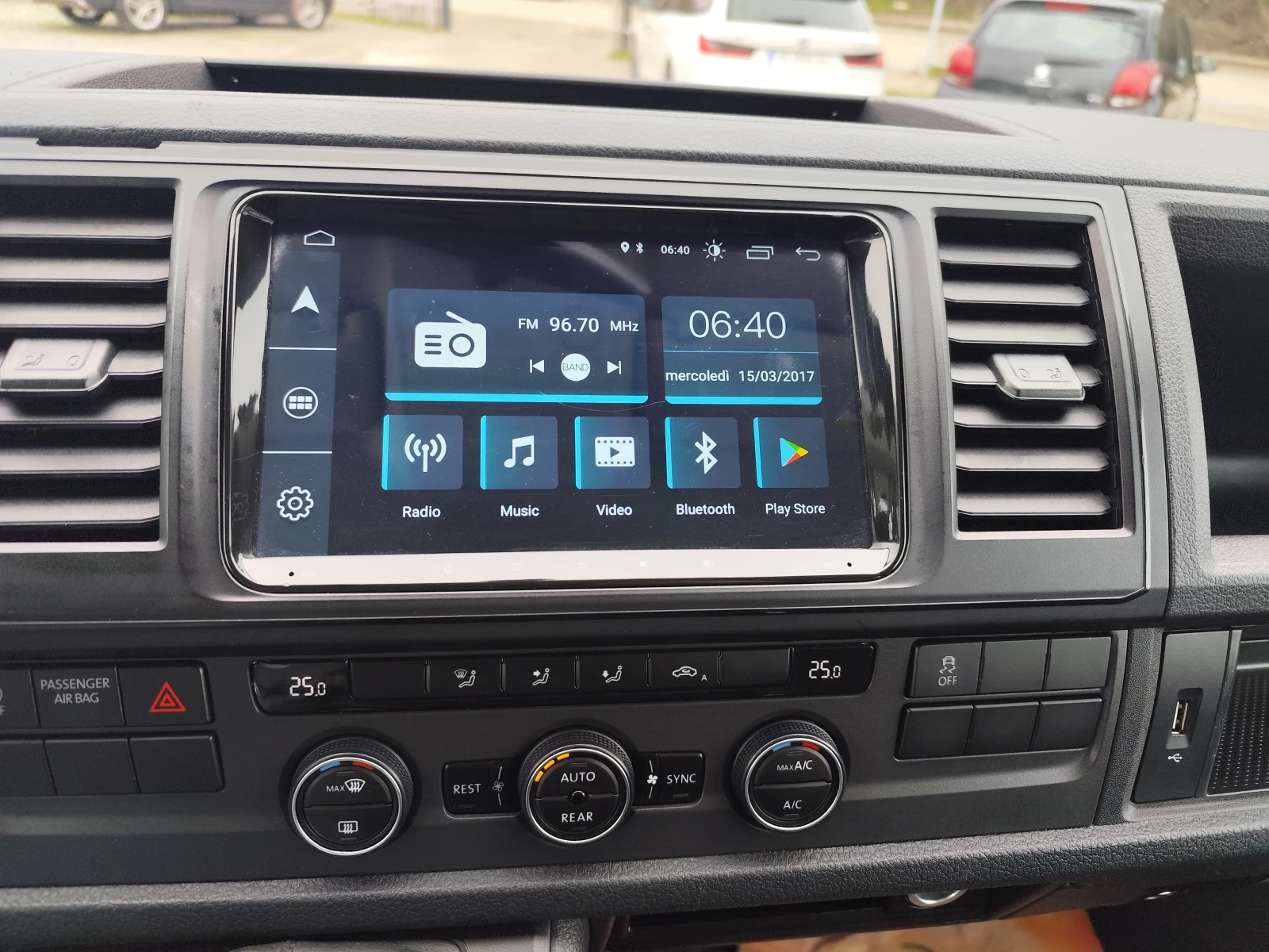 VW Caravelle 2.0TDi* 4MOTION* EURO6B* 9 MECTA* , снимка 9 - Бусове и автобуси - 54027071