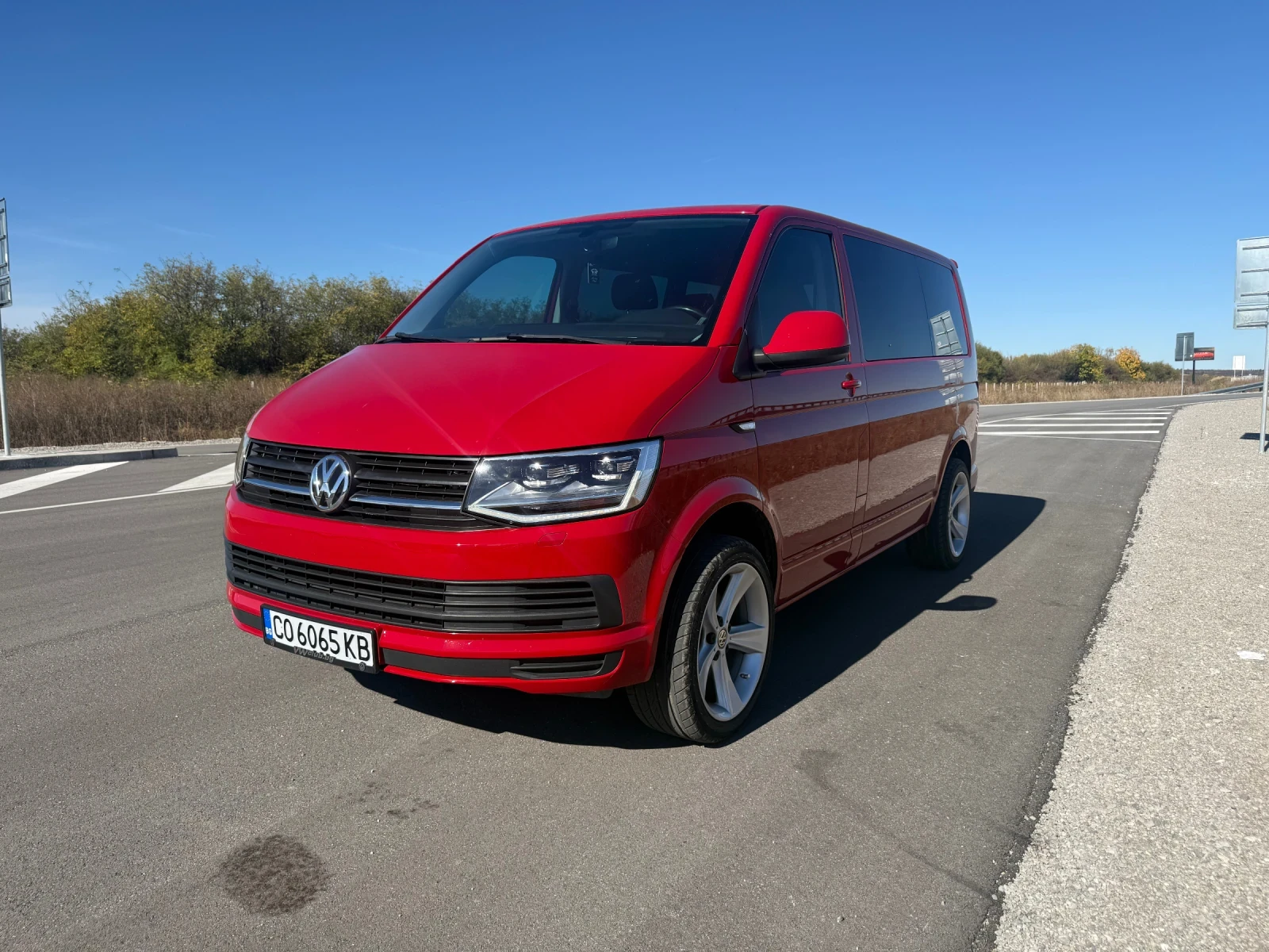 VW Transporter 2.0 TDI 204kc, снимка 3 - Бусове и автобуси - 56648454