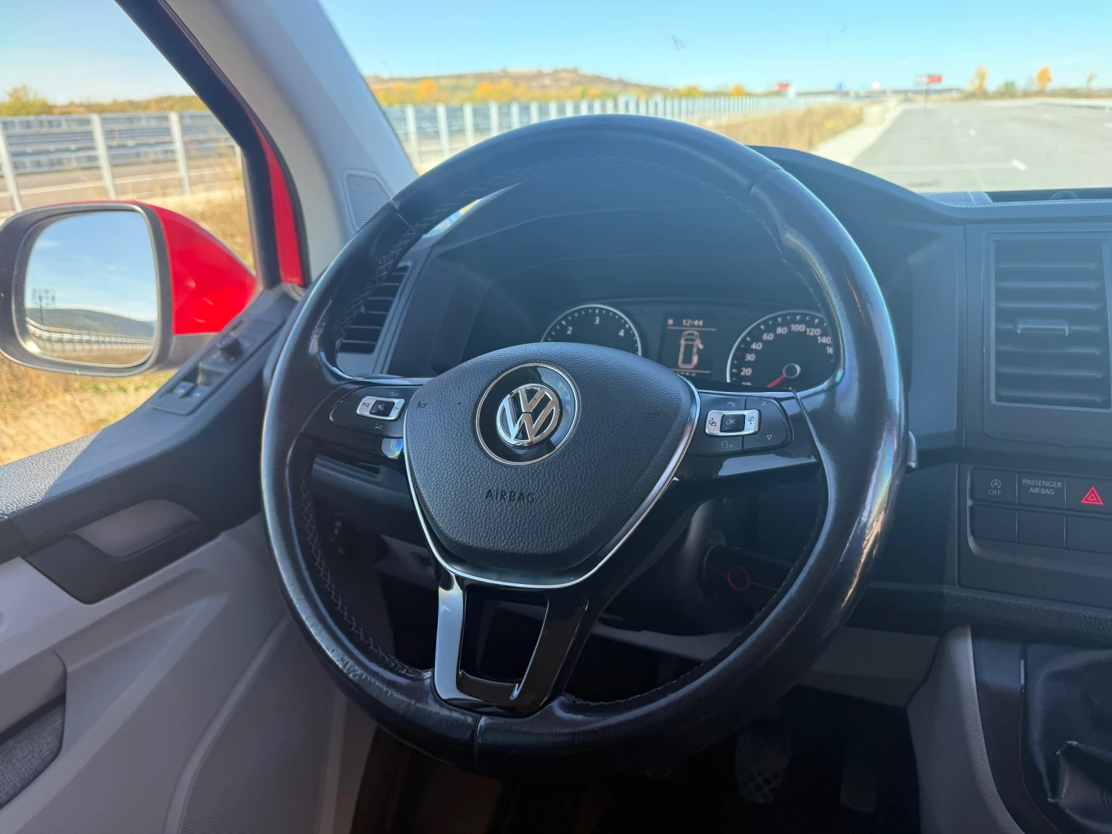 VW Transporter 2.0 TDI 204kc, снимка 13 - Бусове и автобуси - 56648454