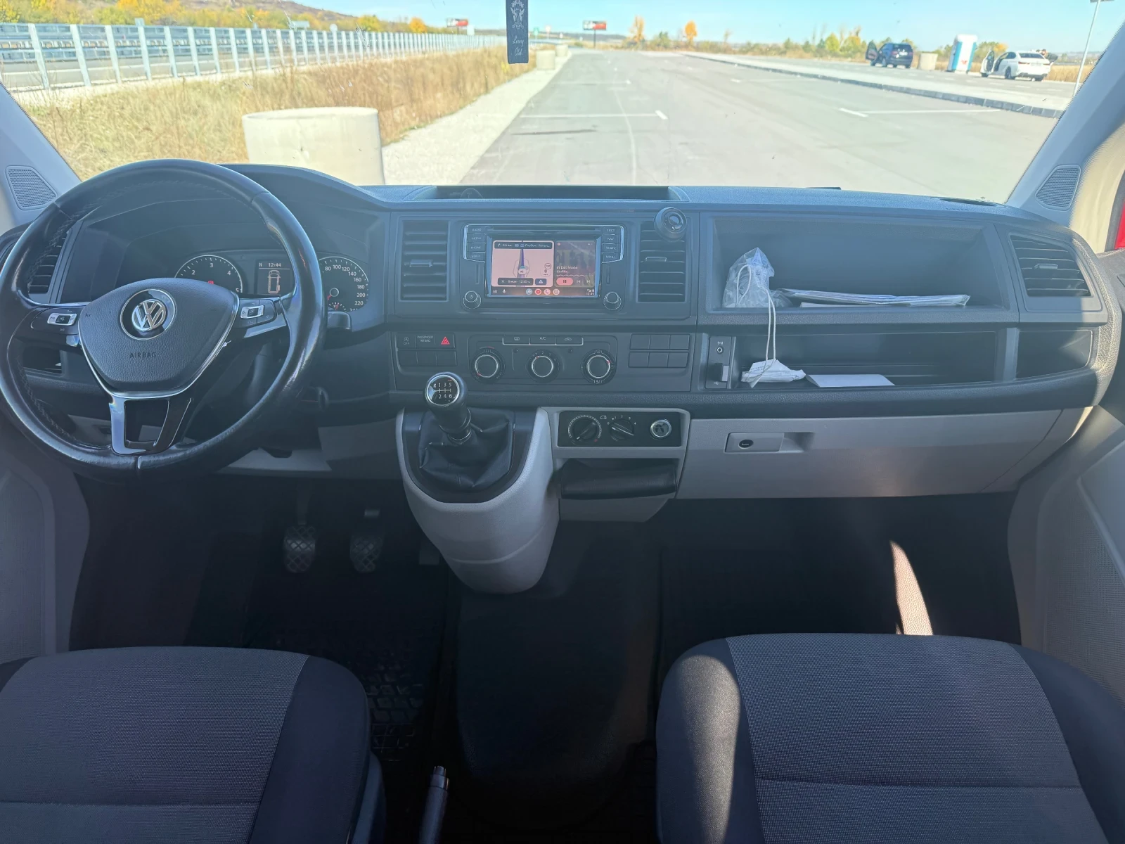 VW Transporter 2.0 TDI 204kc, снимка 9 - Бусове и автобуси - 56648454
