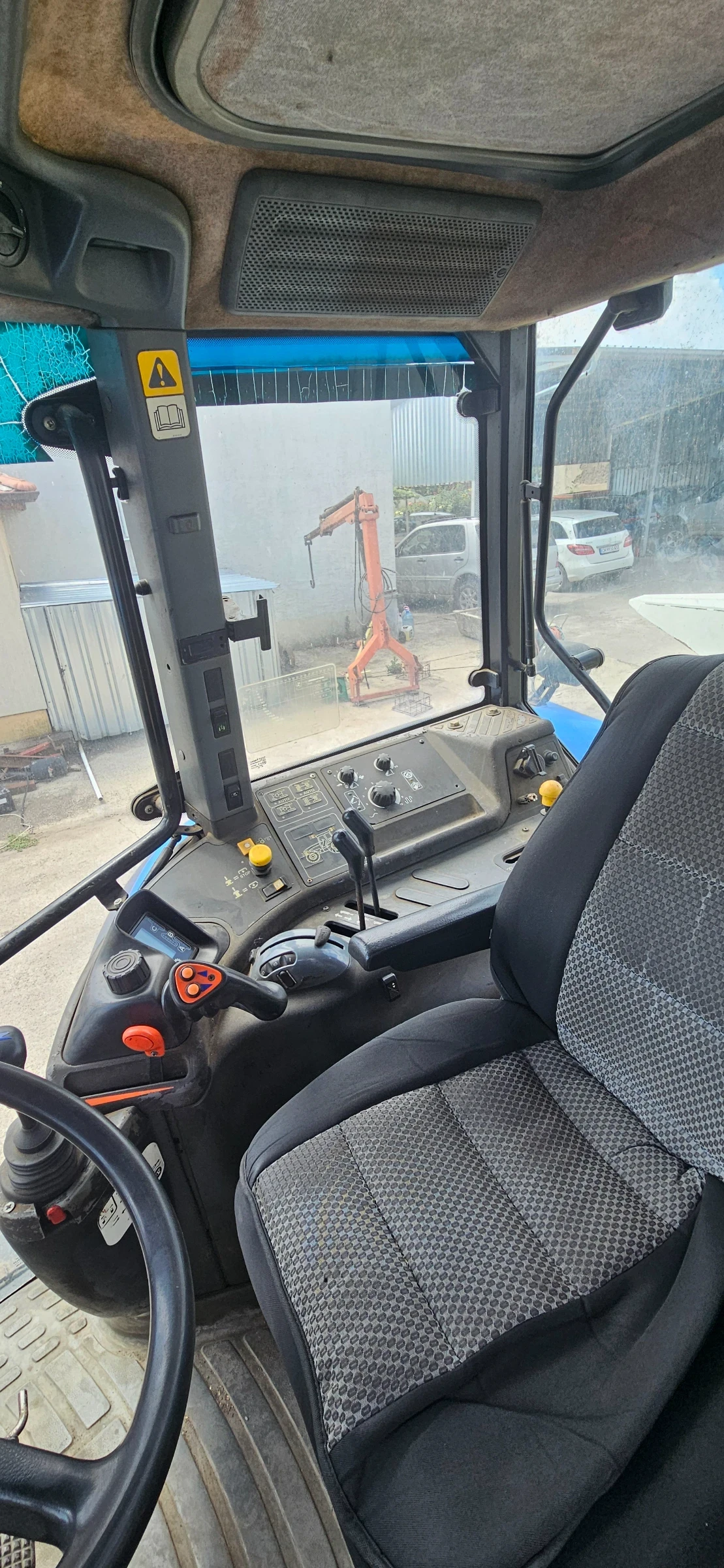 Трактор New Holland TM165, снимка 10 - Селскостопанска техника - 55222600