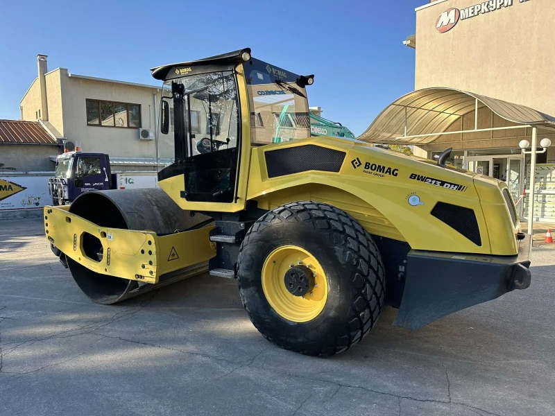 Валяк BOMAG BW213DH-5, снимка 3 - Индустриална техника - 47617353