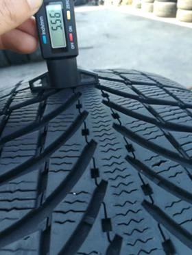 Гуми Зимни 235/60R18, снимка 7