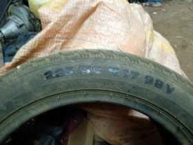 Гуми Зимни 225/50R17, снимка 2