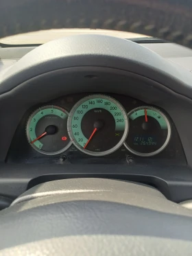 Toyota Corolla verso 2, 2 D4D 136 к.с., снимка 15