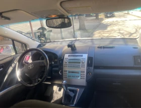 Toyota Corolla verso 2.2 D4D, снимка 3