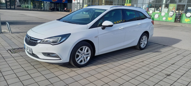 Opel Astra Sports tourer euro 6 led , Германия, снимка 1 - Автомобили и джипове - 46317430