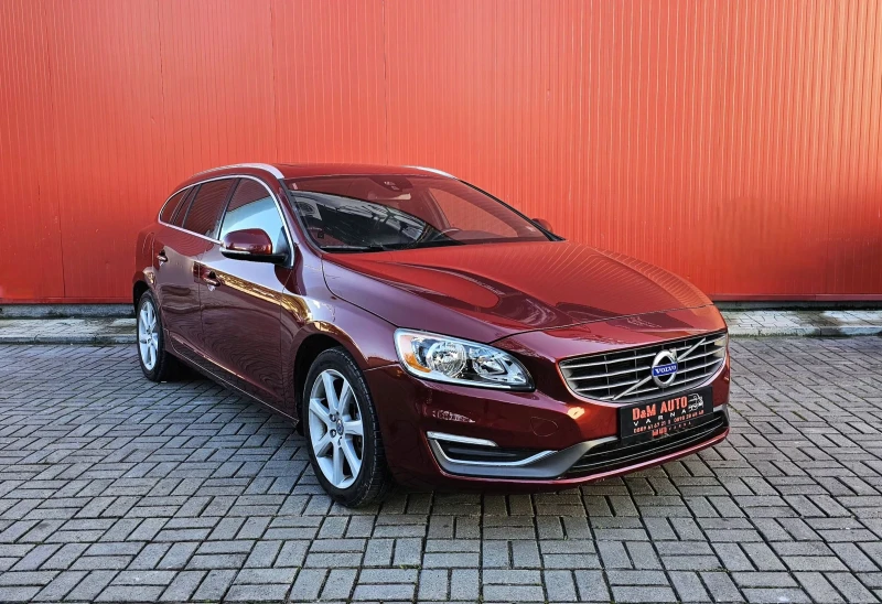 Volvo V60 2.0i Turbo , снимка 3 - Автомобили и джипове - 47739731