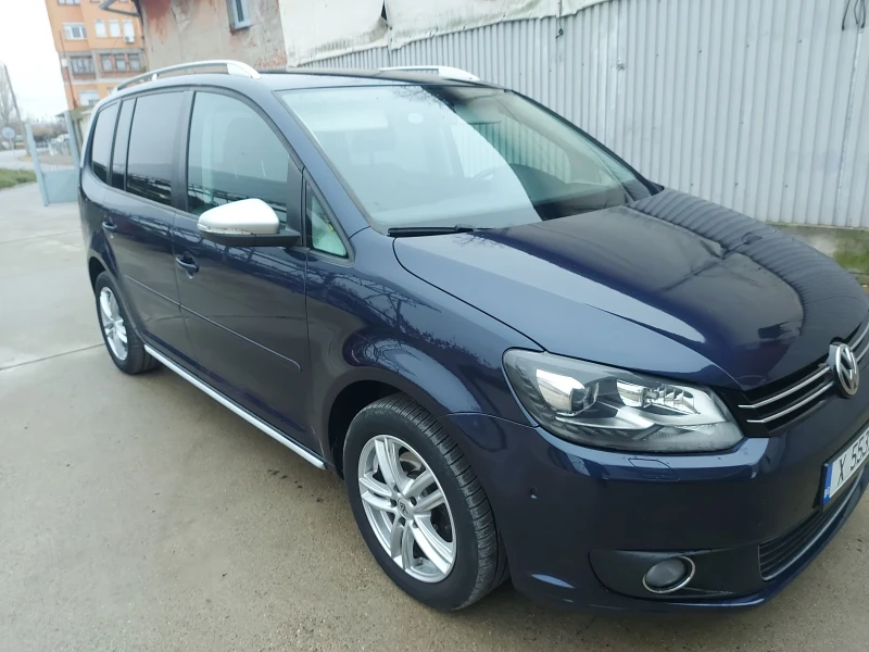 VW Touran 1.6TDI, снимка 6 - Автомобили и джипове - 47916840