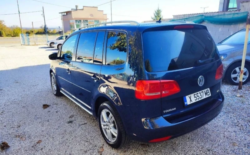 VW Touran 1.6TDI, снимка 4 - Автомобили и джипове - 47916840