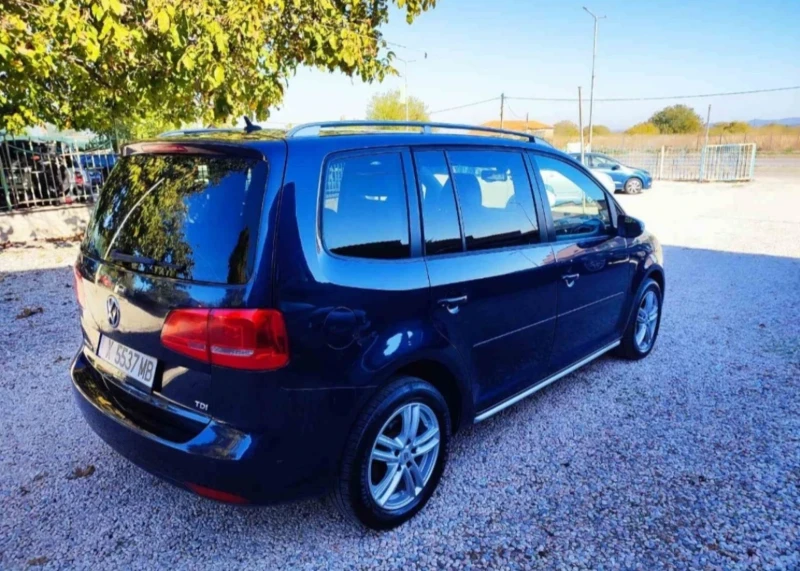 VW Touran 1.6TDI, снимка 3 - Автомобили и джипове - 47916840