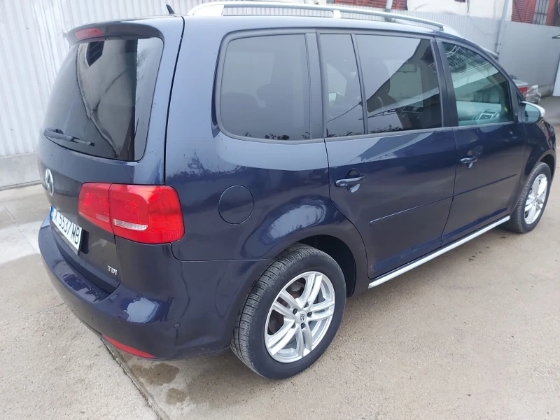 VW Touran 1.6TDI, снимка 7 - Автомобили и джипове - 47916840