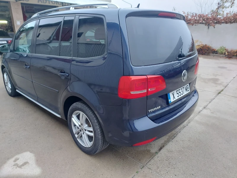 VW Touran 1.6TDI, снимка 8 - Автомобили и джипове - 47916840