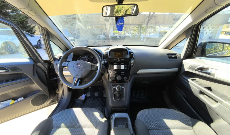 Opel Zafira, снимка 10 - Автомобили и джипове - 49098381