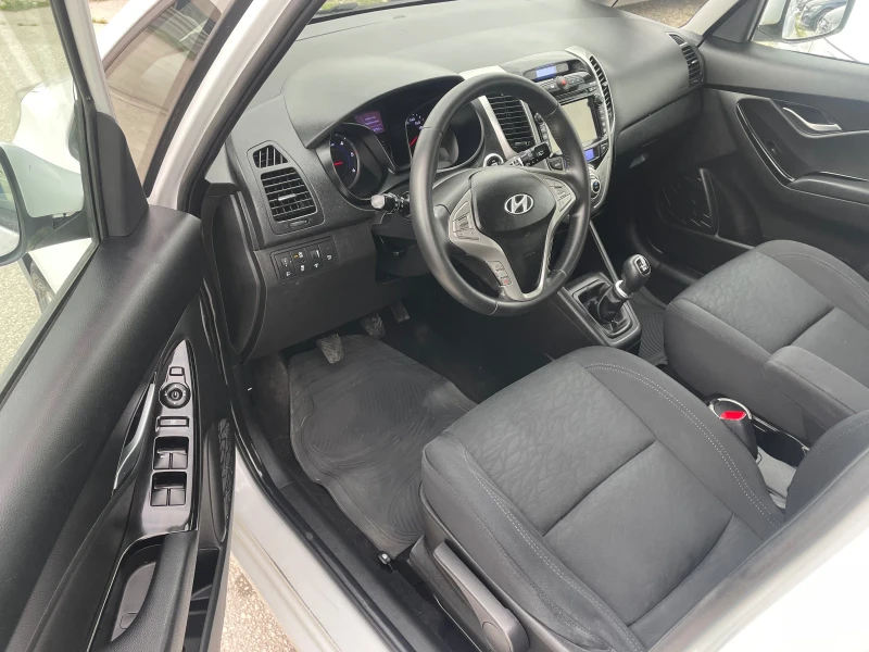 Hyundai Ix20 Navi Panorama Full, снимка 7 - Автомобили и джипове - 49557543