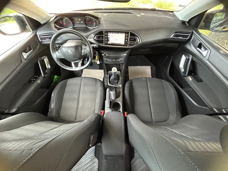 Peugeot 308 1.2Turbo/EURO 6/ 130k.c./NAVi, снимка 13 - Автомобили и джипове - 50737002