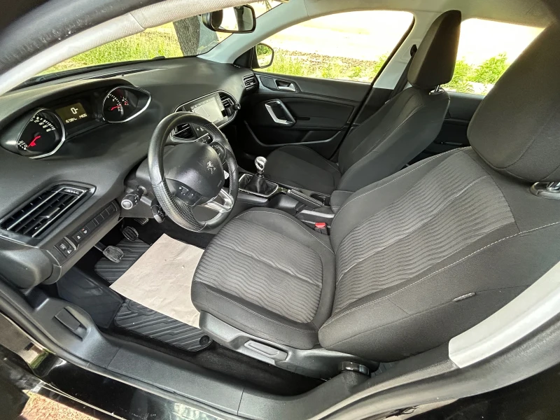 Peugeot 308 1.2Turbo/EURO 6/ 130k.c./NAVi, снимка 9 - Автомобили и джипове - 50737002
