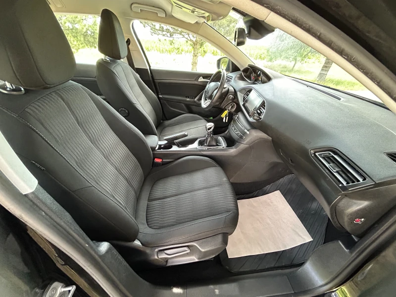 Peugeot 308 1.2Turbo/EURO 6/ 130k.c./NAVi, снимка 10 - Автомобили и джипове - 50737002