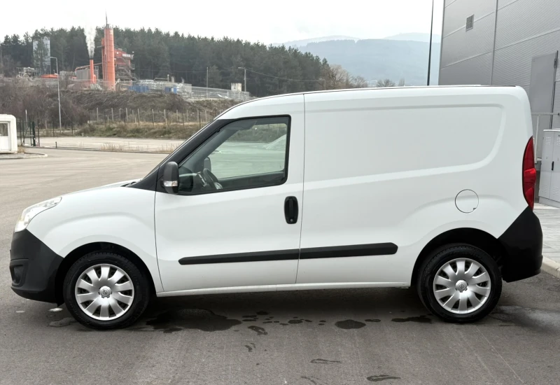 Opel Combo 1.4 Метан Клима EURO 6B, снимка 8 - Автомобили и джипове - 50942045