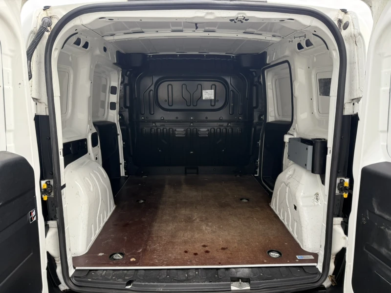 Opel Combo 1.4 Метан Клима EURO 6B, снимка 17 - Автомобили и джипове - 50942045