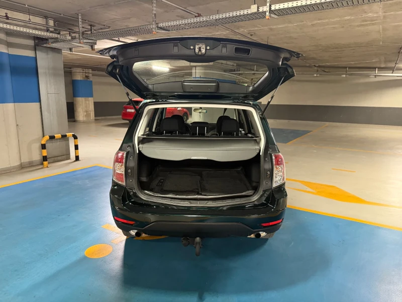 Subaru Forester 2.0 EXECUTIVE, снимка 15 - Автомобили и джипове - 51040149