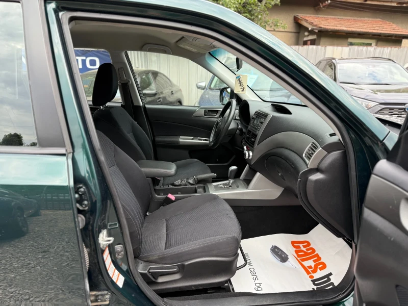 Subaru Forester 2.0 EXECUTIVE, снимка 11 - Автомобили и джипове - 51040149