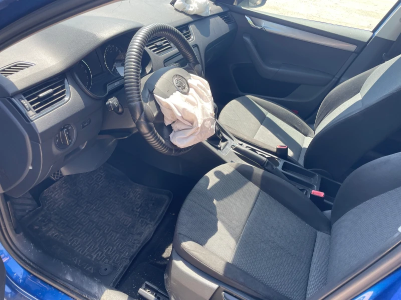 Skoda Octavia 1.6 TDI, снимка 6 - Автомобили и джипове - 51045177