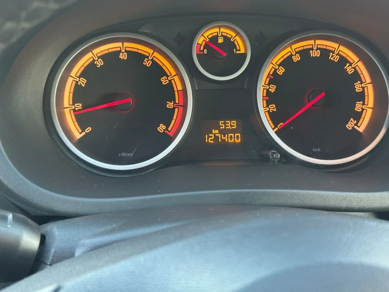 Opel Corsa 1, 2i , снимка 15 - Автомобили и джипове - 52055769