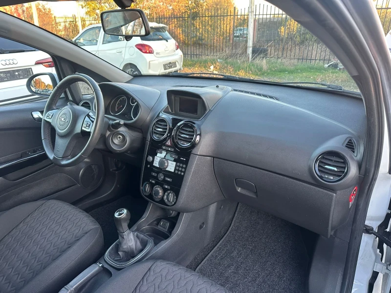 Opel Corsa 1, 2i , снимка 10 - Автомобили и джипове - 52055769