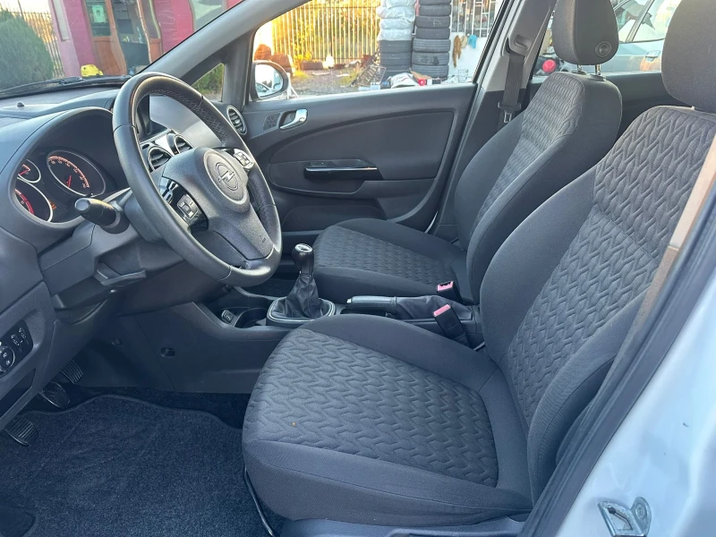 Opel Corsa 1, 2i , снимка 9 - Автомобили и джипове - 52055769