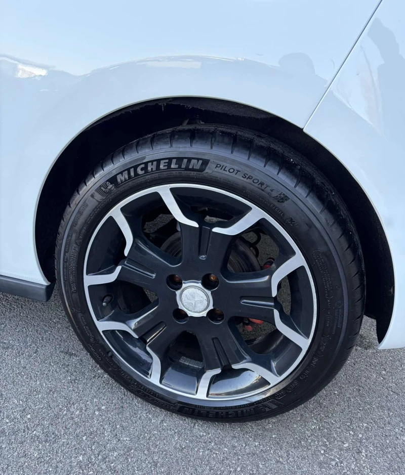 Citroen DS3 Карбон 1.6Vti-120к.с. / автомат / ГАЗ-Бензин, снимка 9 - Автомобили и джипове - 52439939