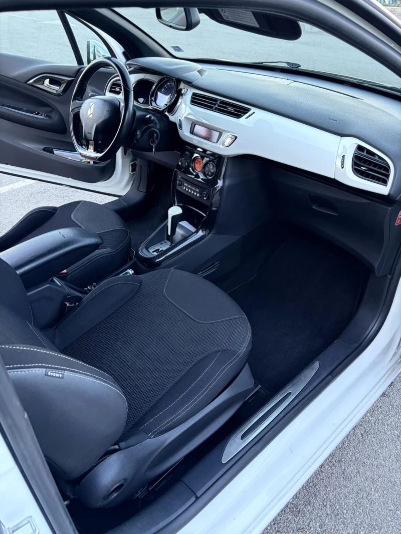Citroen DS3 Карбон 1.6Vti-120к.с. / автомат / ГАЗ-Бензин, снимка 7 - Автомобили и джипове - 52439939